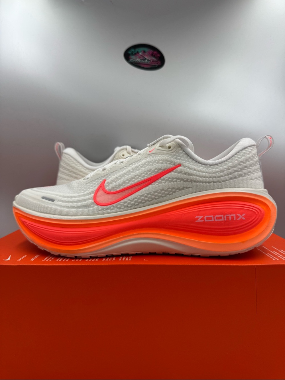 Nike Vomero Plus Sail Hot Lava BRAND NEW Size 10 Women - Picture 2 of 8